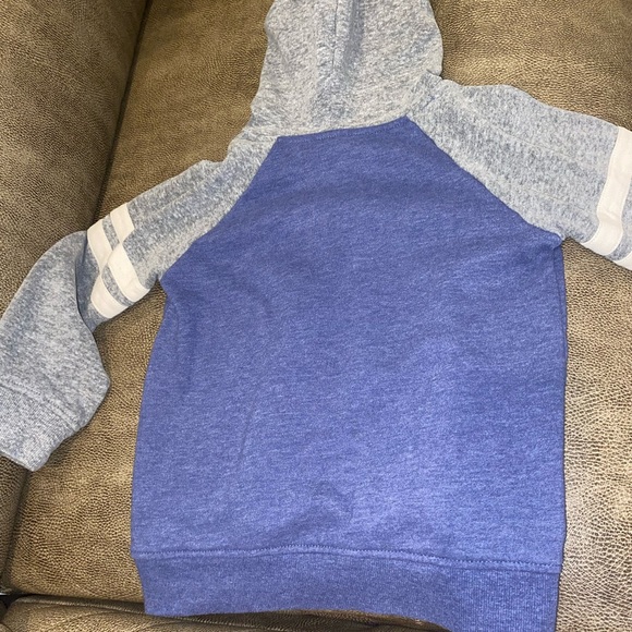 FINAL PRICE DROP! Like New Boys Captain America Pullover Hoodie - Picture 2 of 5